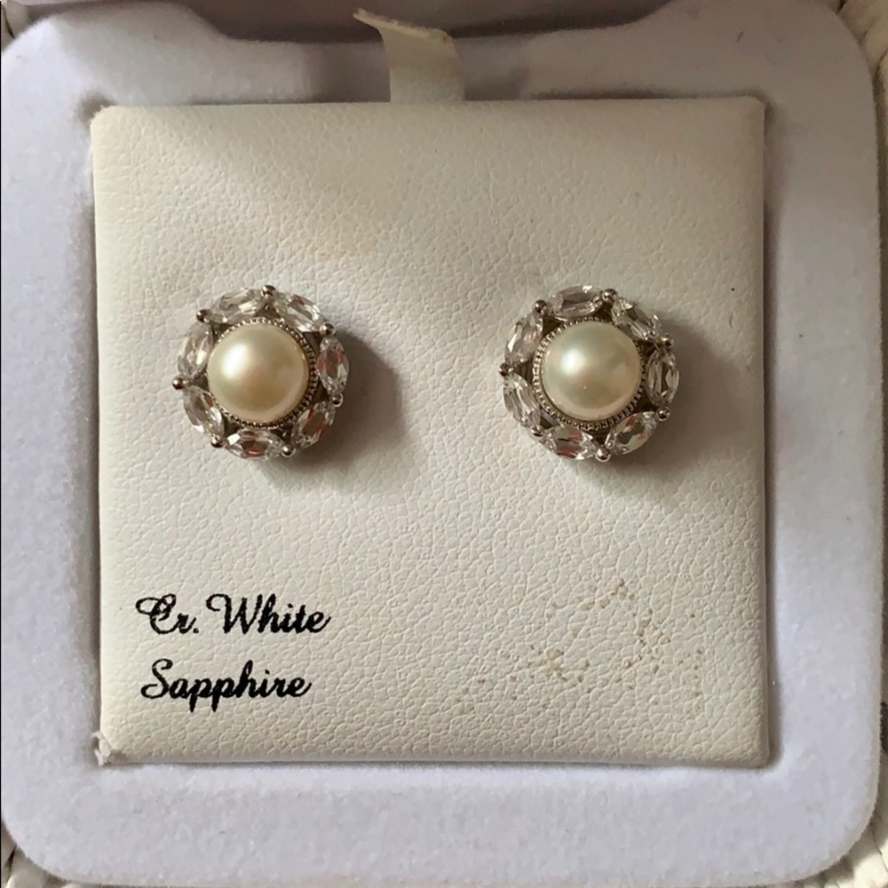 NEVER WORN earrings